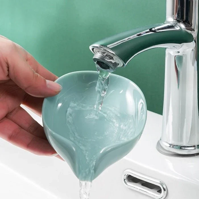 Leaf-Shaped Self-Draining Soap Holder | Stylish Waterfall Design with Suction Base for Bathroom & Kitchen | Random Colors thumbnail 5
